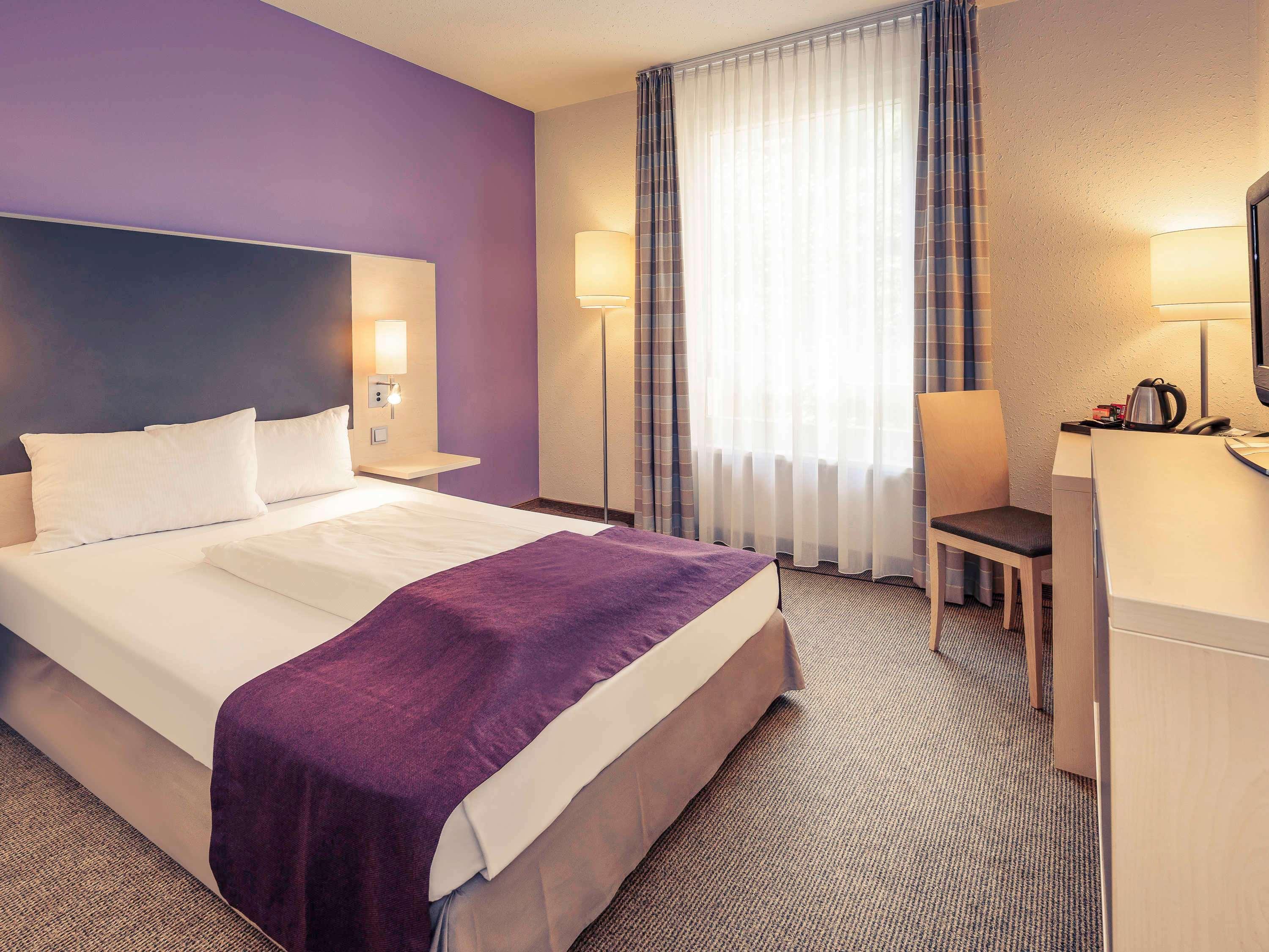 Mercure West 4*