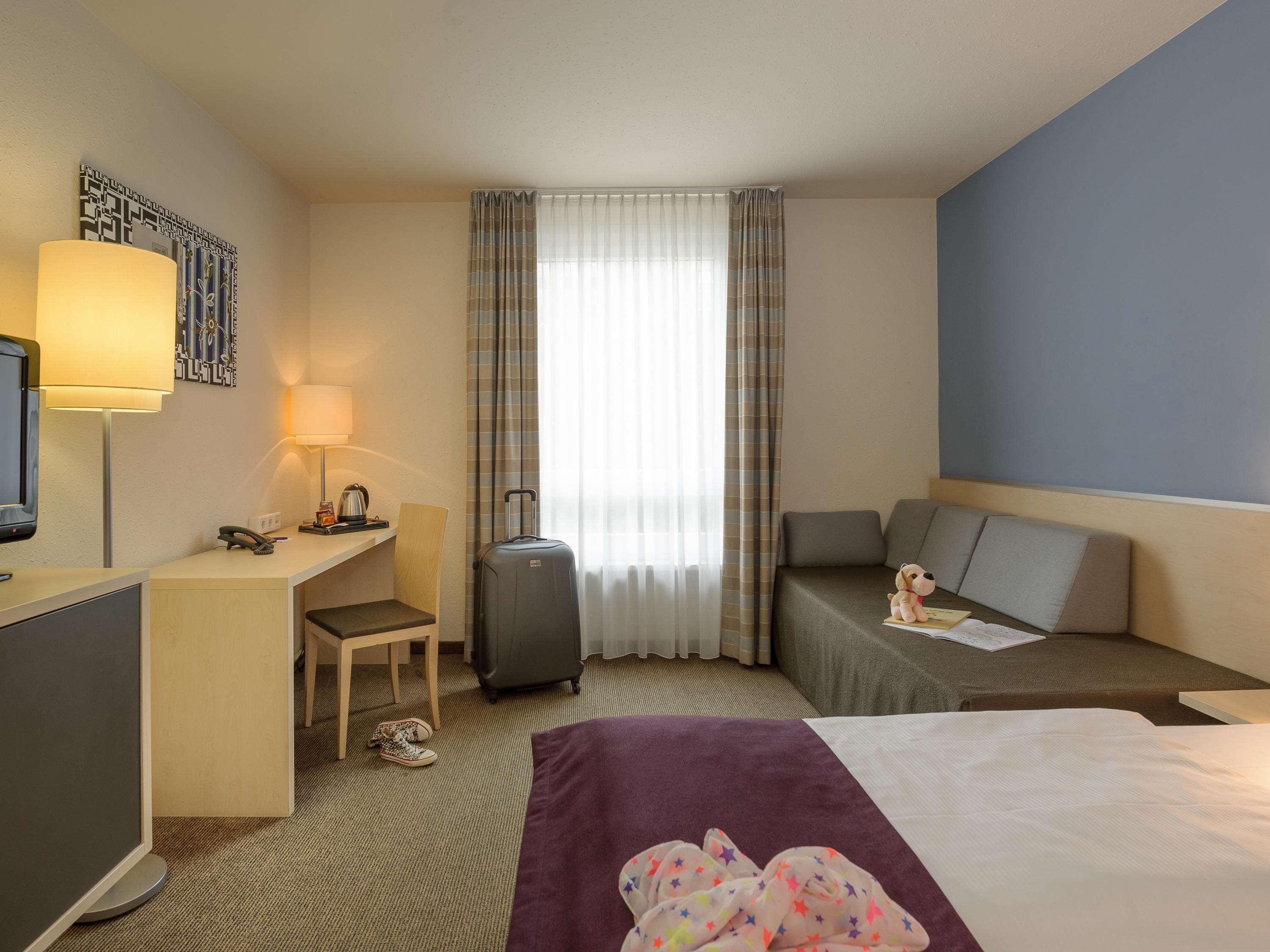 Mercure West 4*