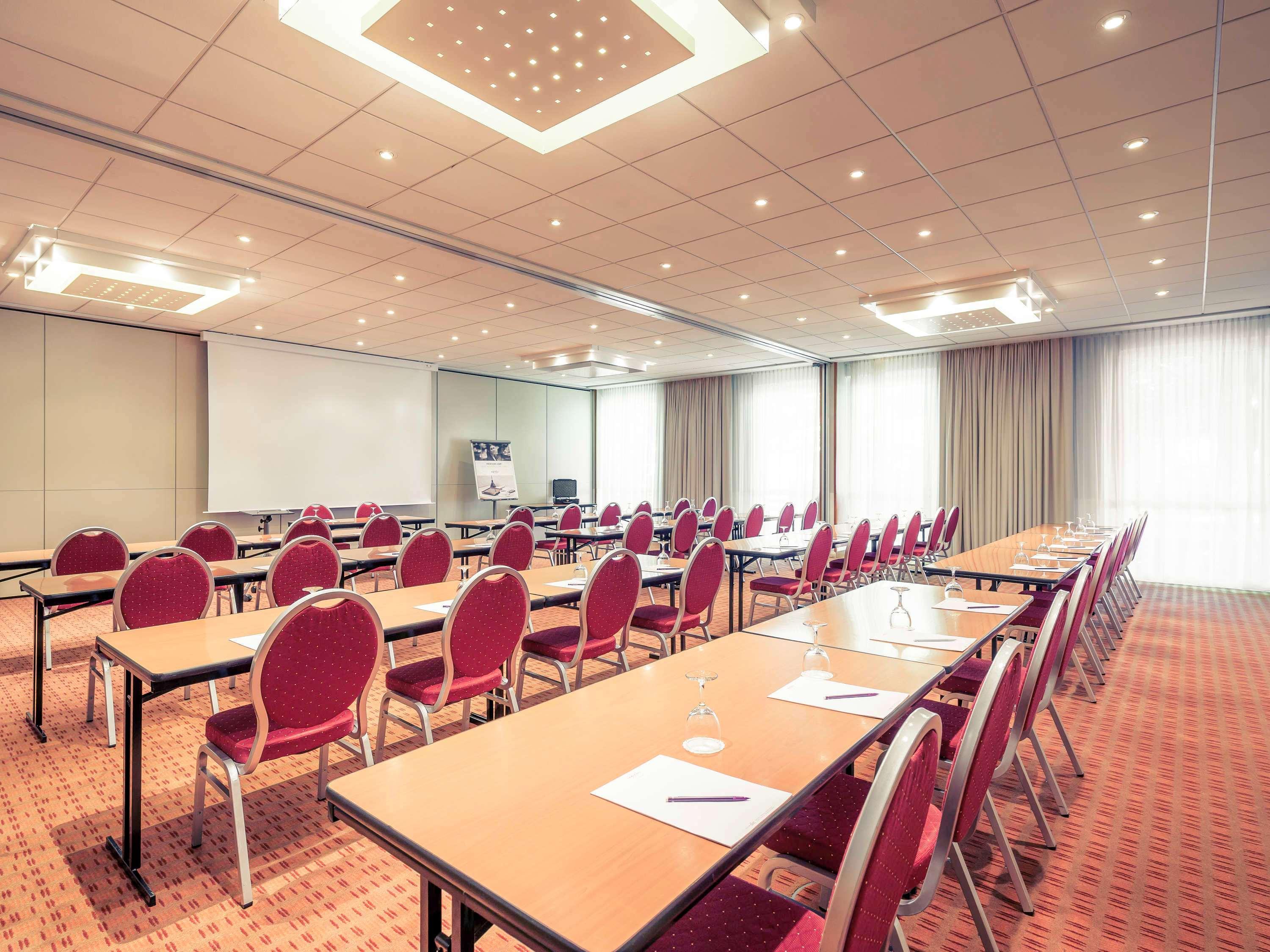 Mercure West Hotel 4*