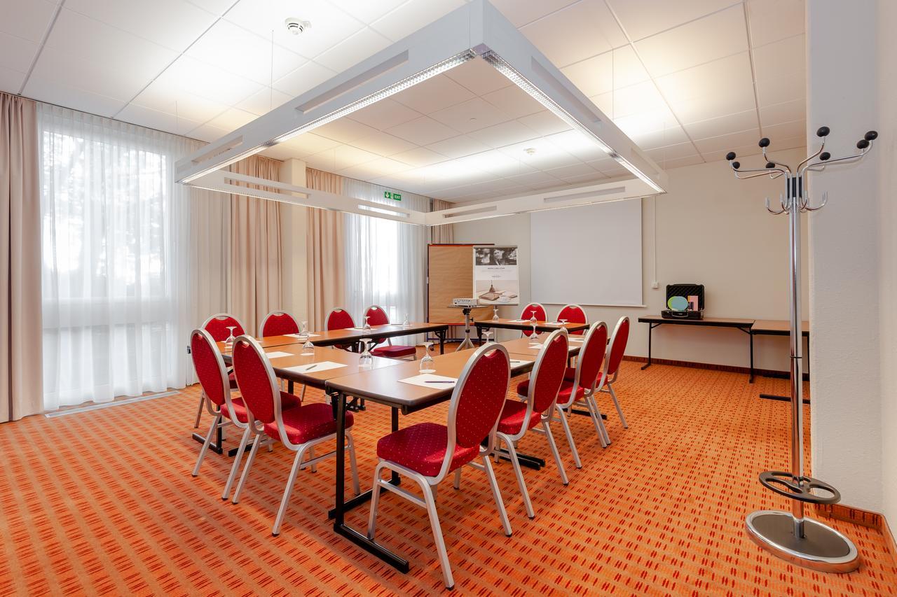 Mercure West