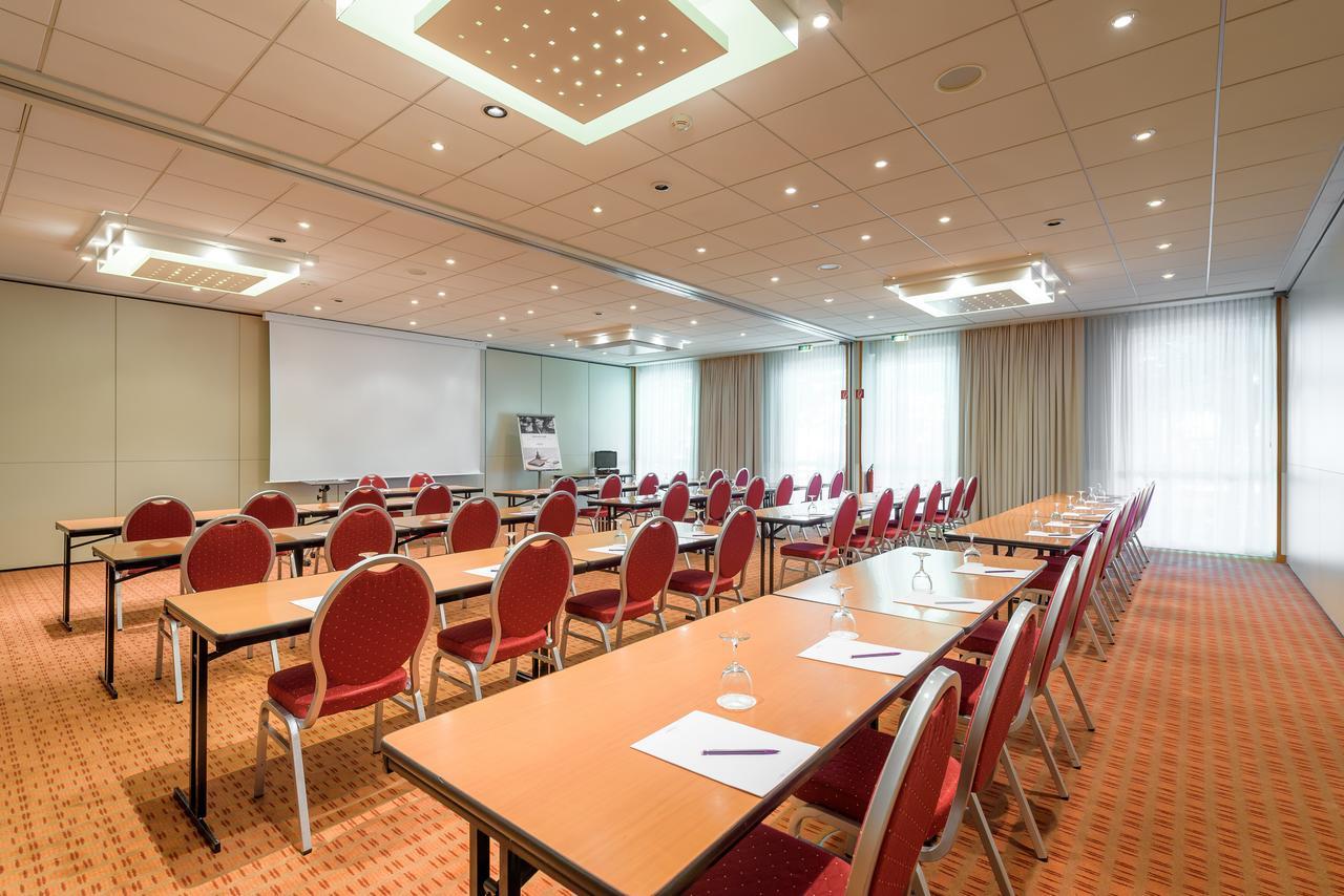 Hotel Mercure West 4*