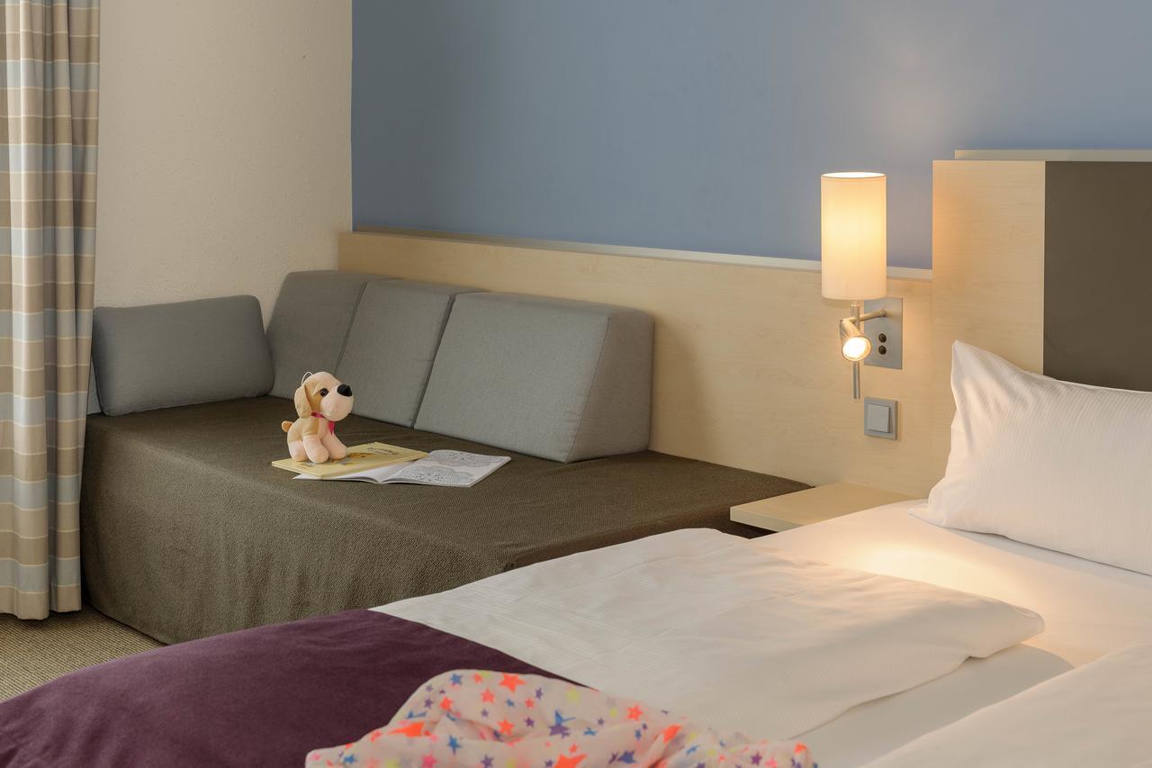 Mercure West 4*