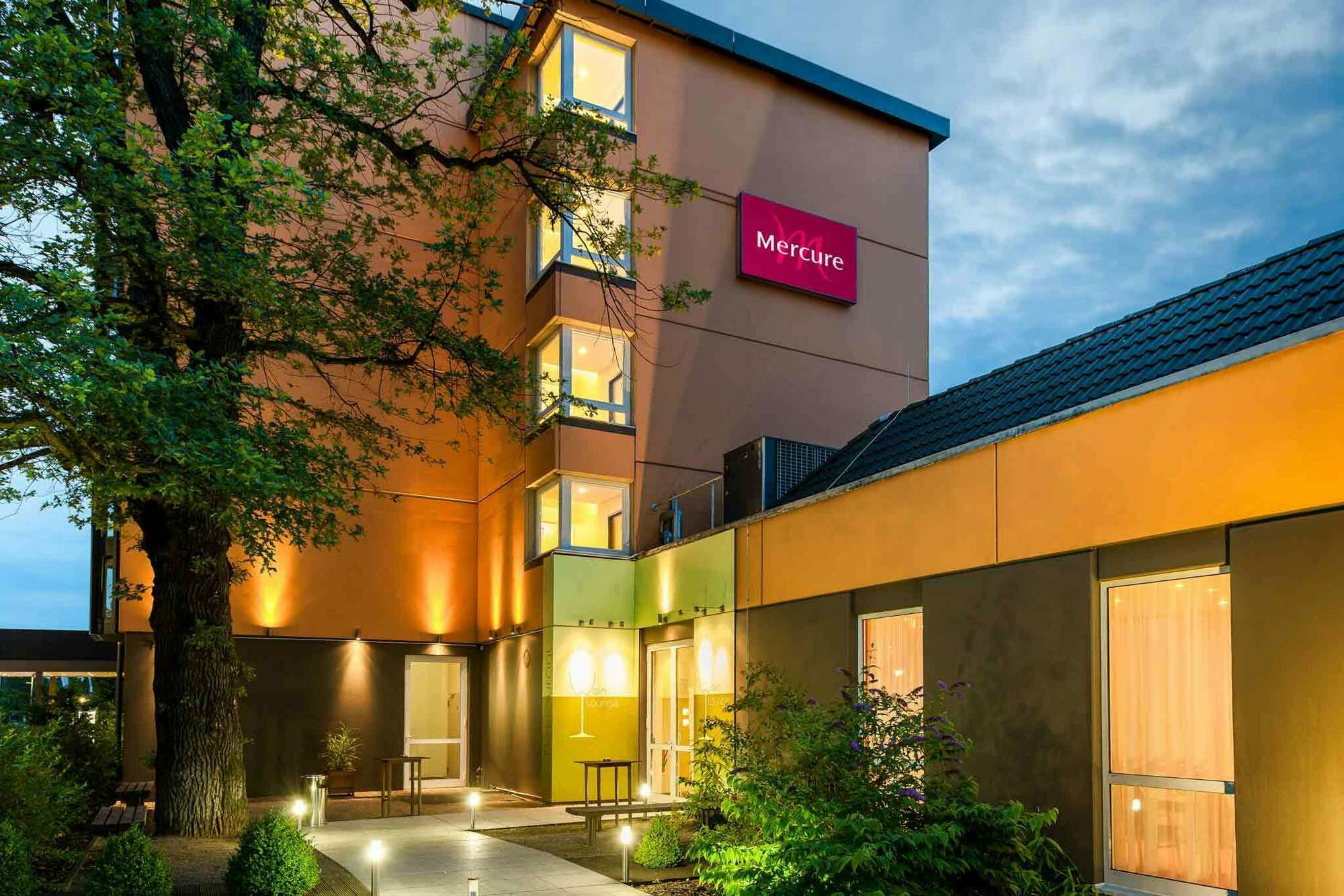 Hotel Mercure West
