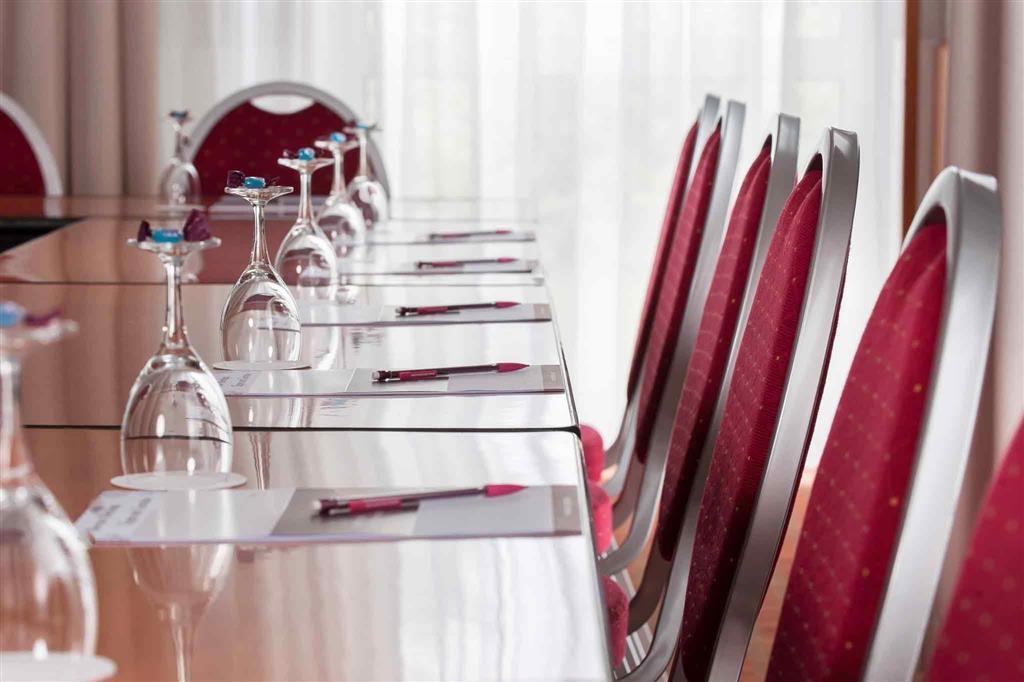 Hotel Mercure West 4*